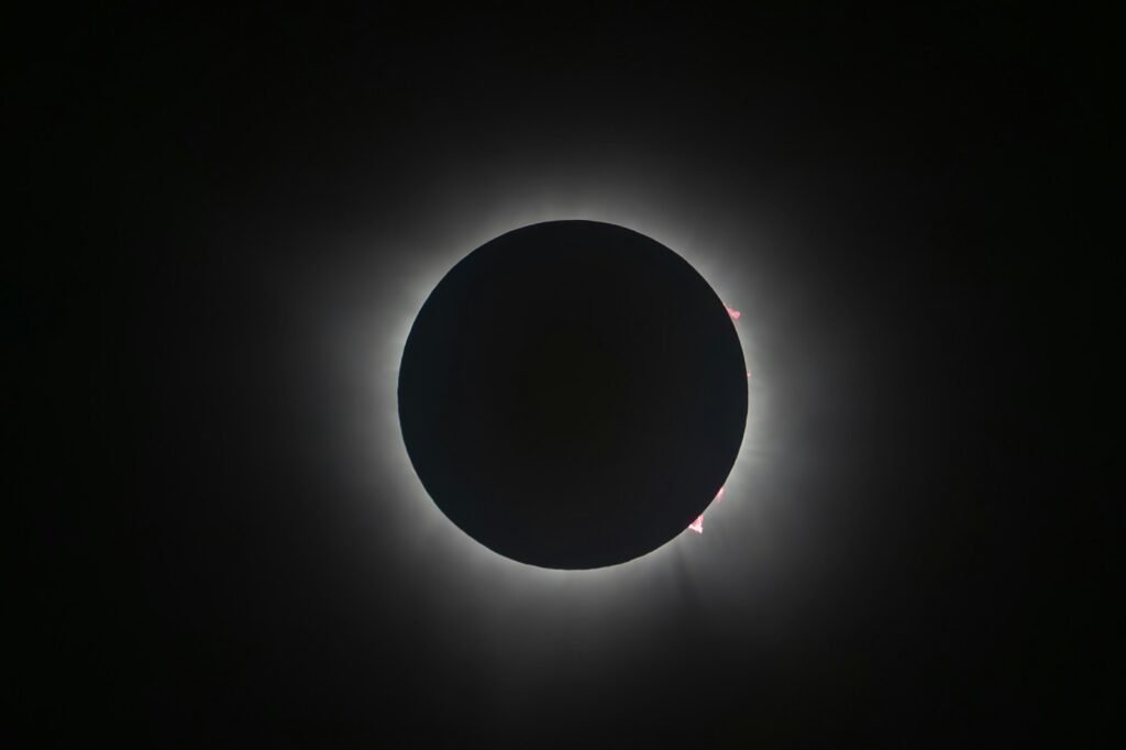 the sun's corona corona during a solar eclipse